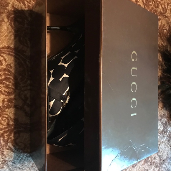 GUCCI BLACK DOTTED CLASSIC HORSE BIT CRYSTAL PUMPS - Picture 8 of 8